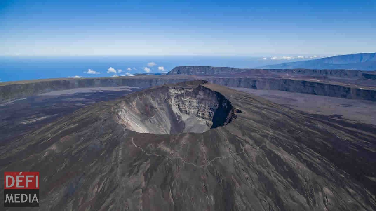 Le Piton de la Fournaise est une attraction majeure du sud de l’île sœur.