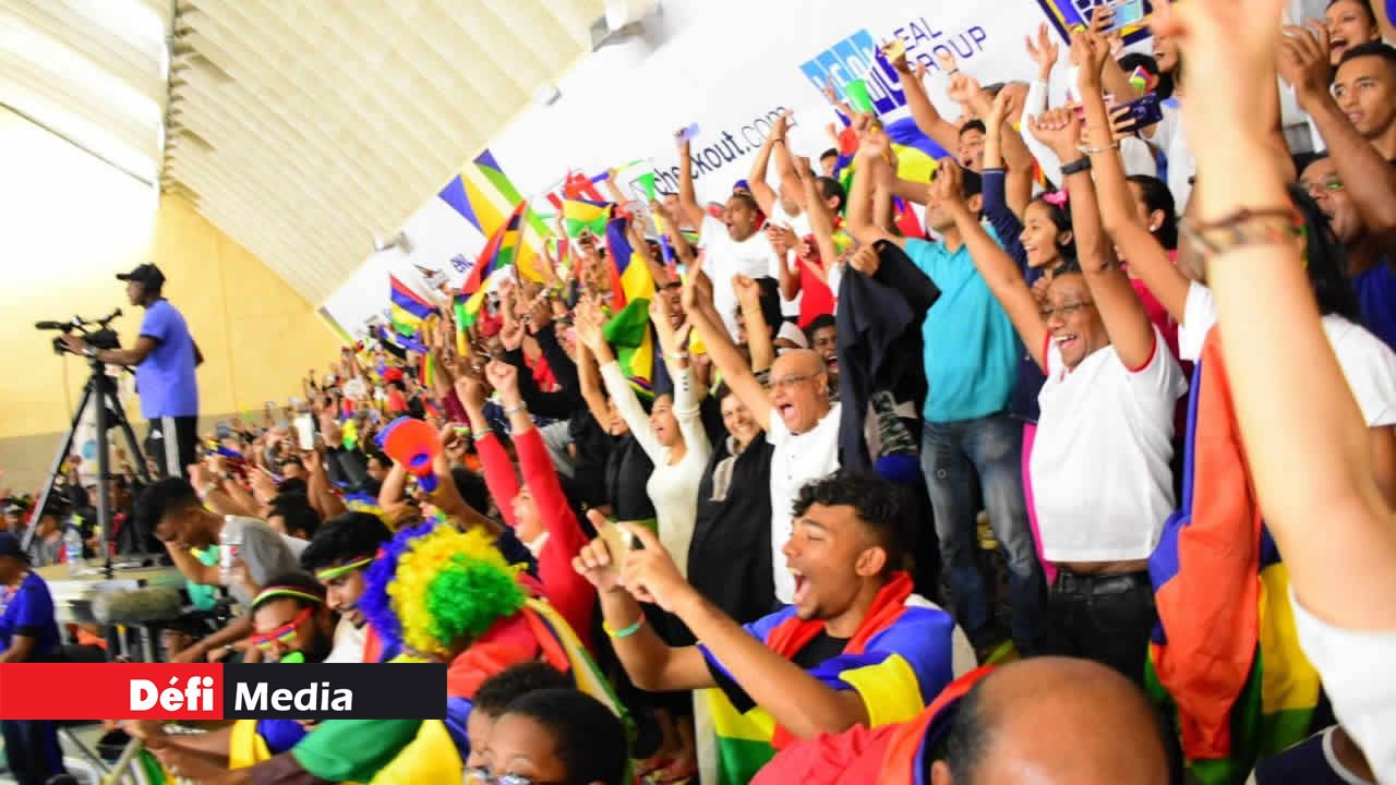 L’équipe masculine de volley-ball marque le point de la victoire. 10es jeux des îles de l’océan indien