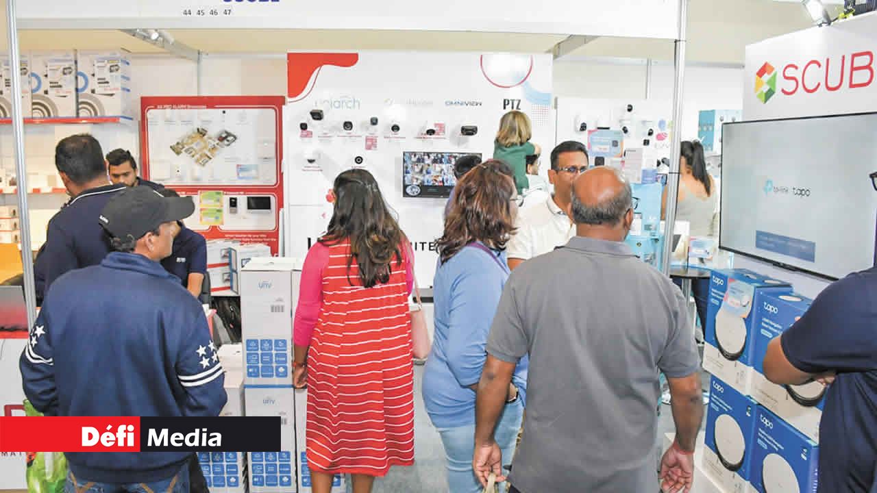 La sécurité est au premier plan sur le stand de Scube de Kool Shopping.com.