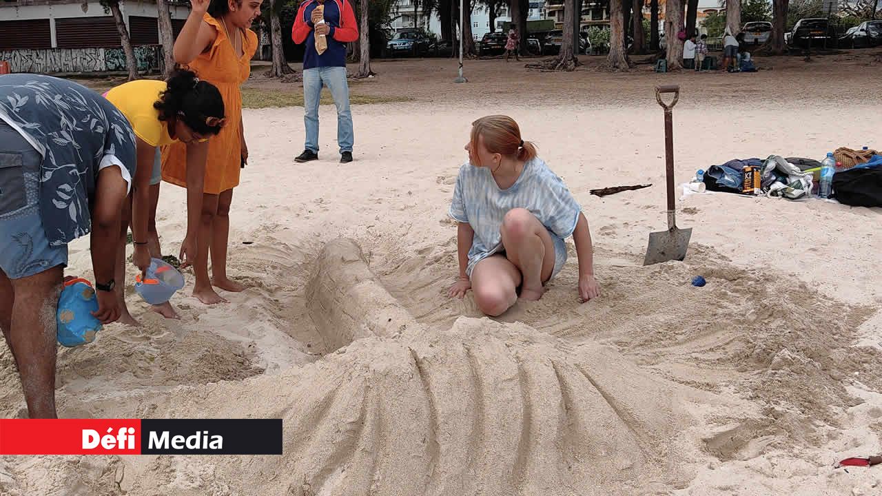 La sculpture commence à prendre forme.