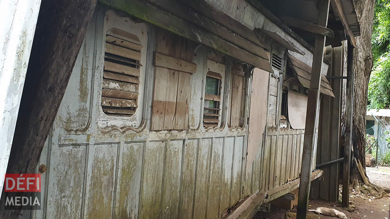 Un des wagons de passagers de l’époque se trouvant au Musée naval de Mahébourg.