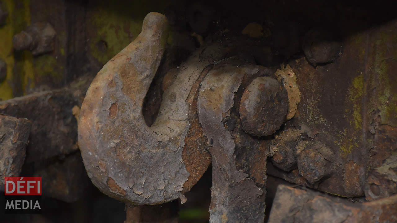 Système d’encrage du wagon avec d’autres wagons.