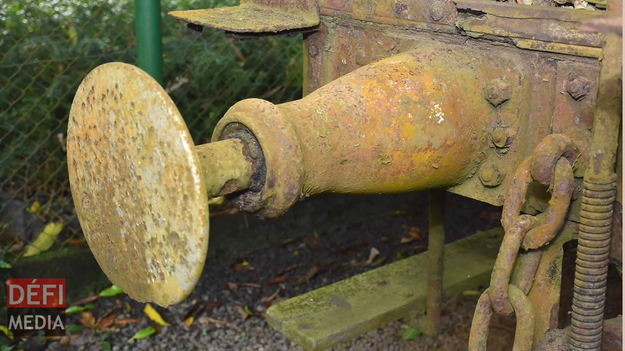 Système d’encrage du wagon avec d’autres wagons.