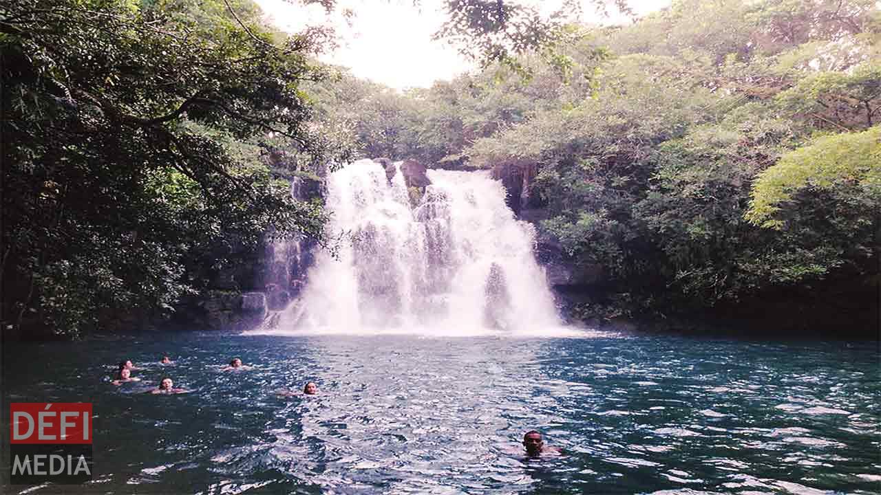 Eau Bleu waterfall Mauritius: fotografía de Mauricio, África