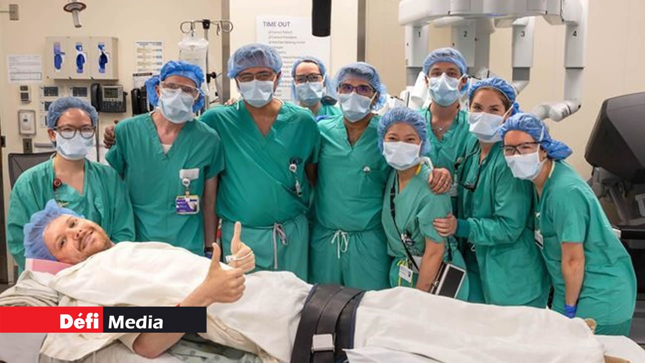 First Awake Kidney Transplant: Patient Watching His Own Kidney Transplant