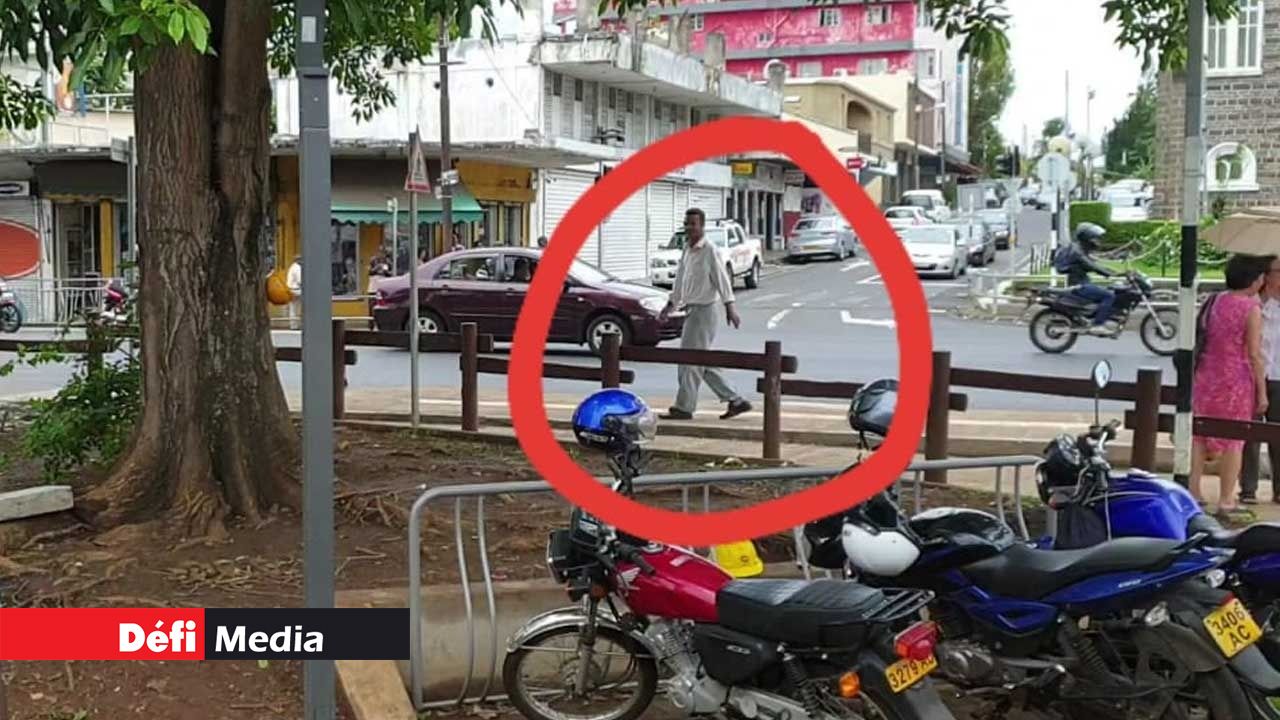 1:90 Boîte de tramway en alliage Ouvrir le modèle Mauritius