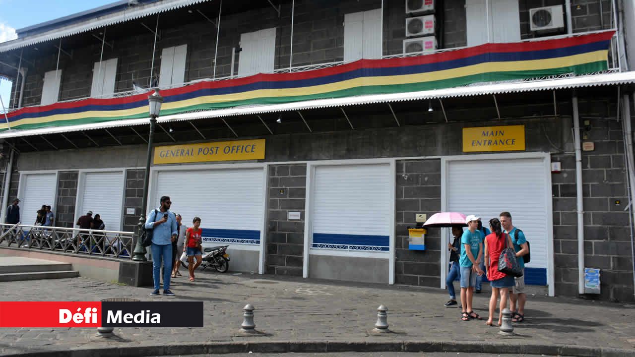 la poste de Port-Louis