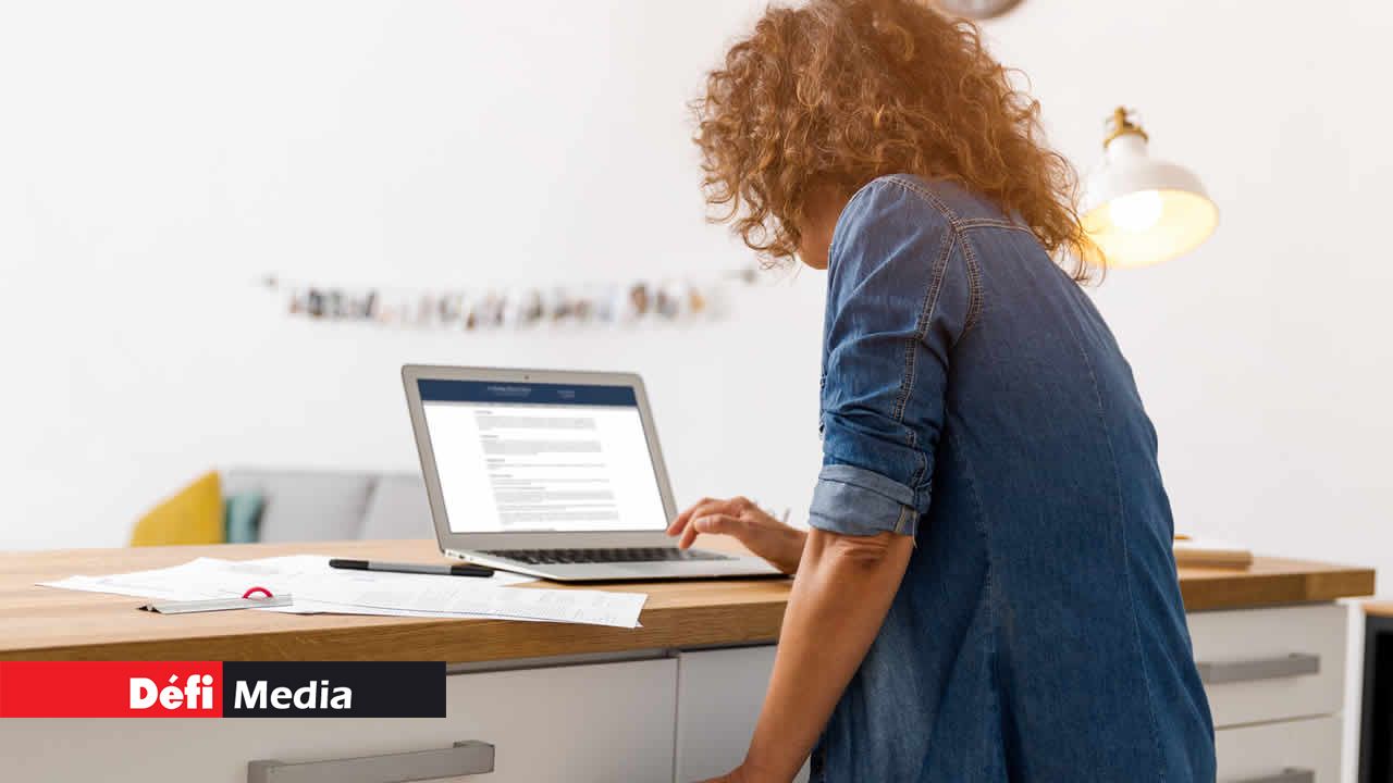 Femme au travail