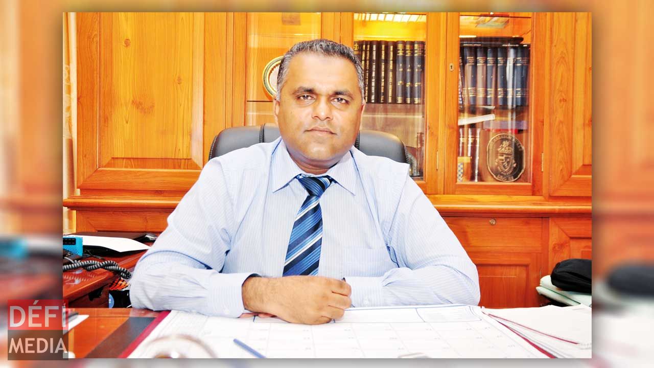 Omar Khooleegan: “We will remove all paid parking in Port Louis main streets”