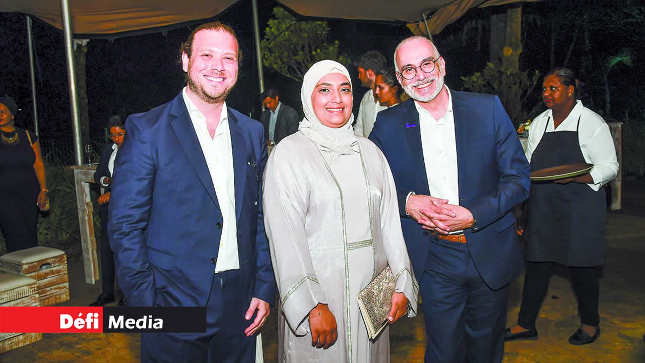 Mo Saad, Head of Design & Creative Impact, et Ibrahim Lahoud, Head of Strategy and Insight chez Brand Lounge à Dubaï, en compagnie de Saneha M. Hasain. Mo Saad, Head of Design & Creative Impact, et Ibrahim Lahoud, Head of Strategy and Insight chez Brand Lounge à Dubaï, en compagnie de Saneha M. Hasain.