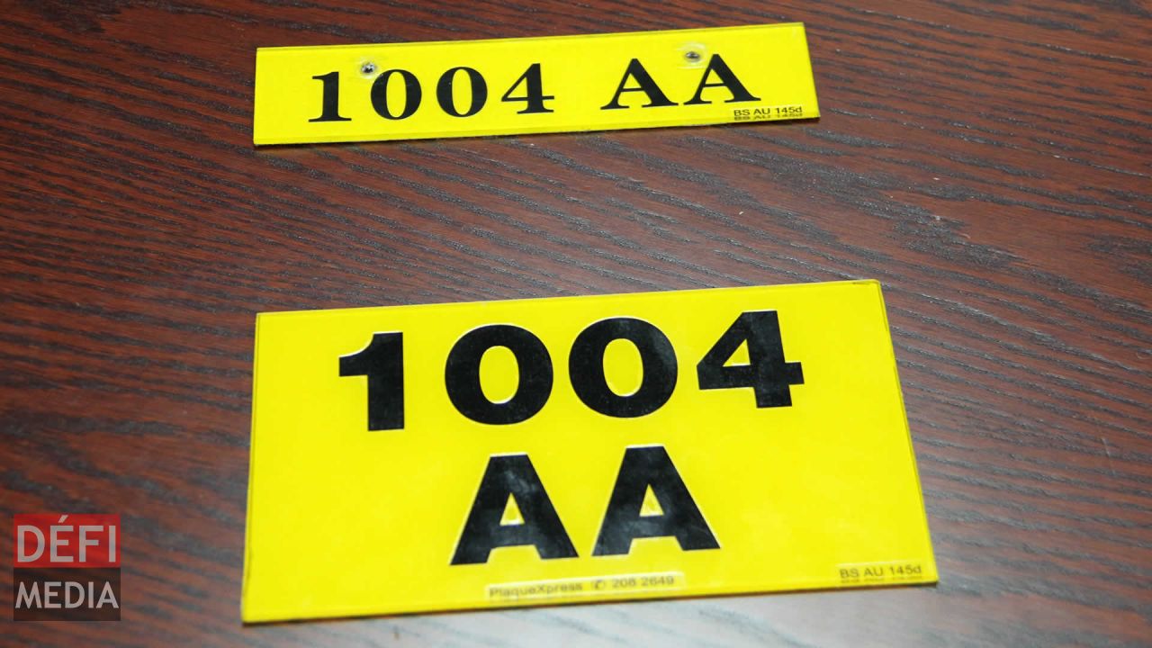 Motos plaque d’immatriculation jaune obligatoire à partir du 1er novembre Defimedia