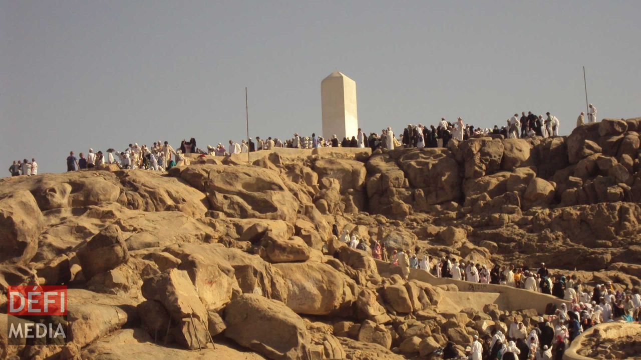 Hajj & Umra  Mount-arafat