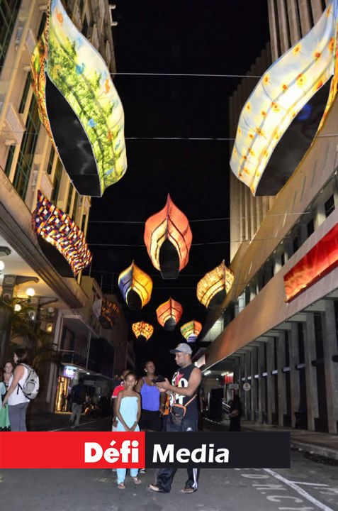 Des pirogues volantes.