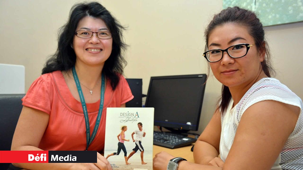 Le médecin Brenda Li Pak Tong et sa patiente.