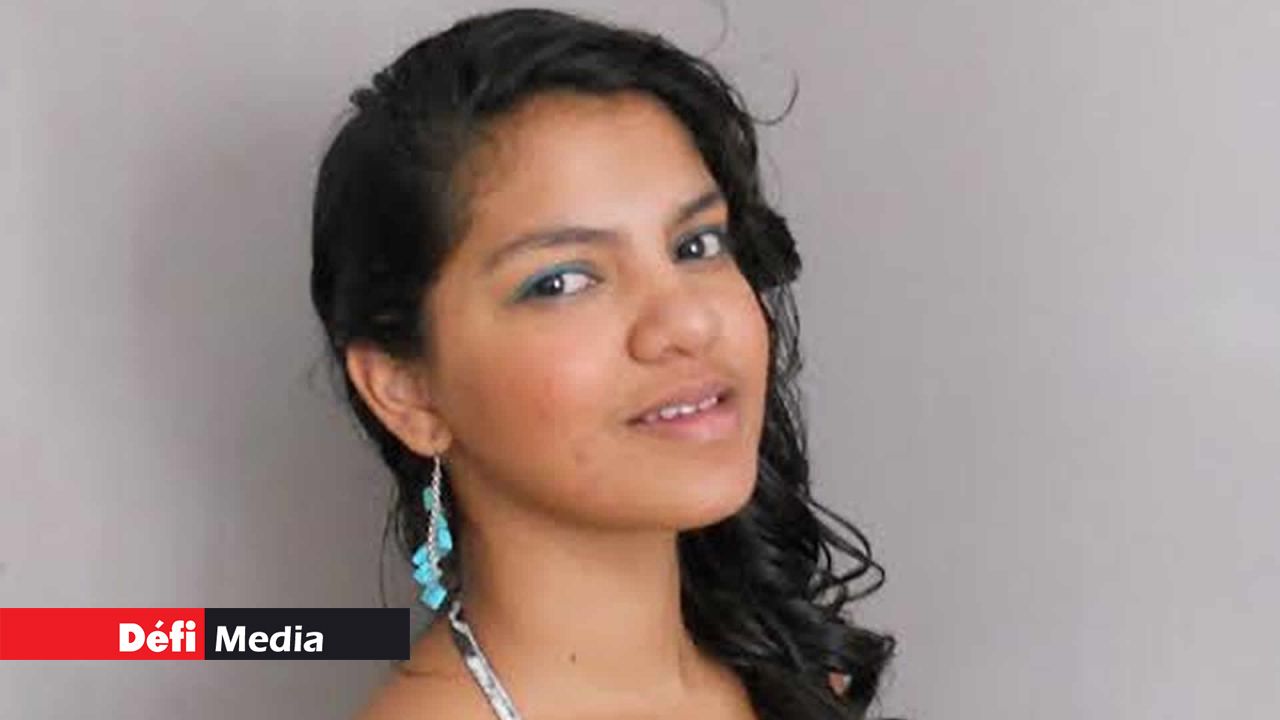 Déborah vit sa passion constamment, car son savoir-faire en pâtisserie est un héritage familial.