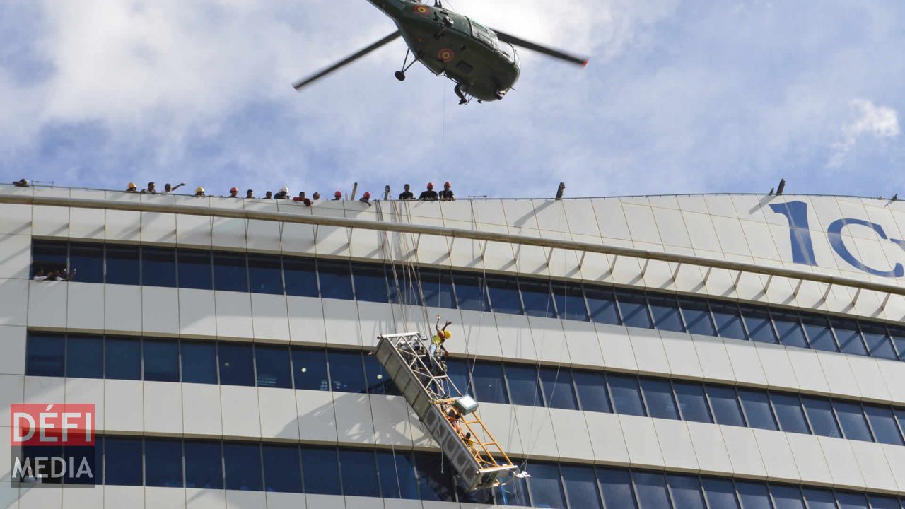 La nacelle est suspendue à 32 mètres du sol.