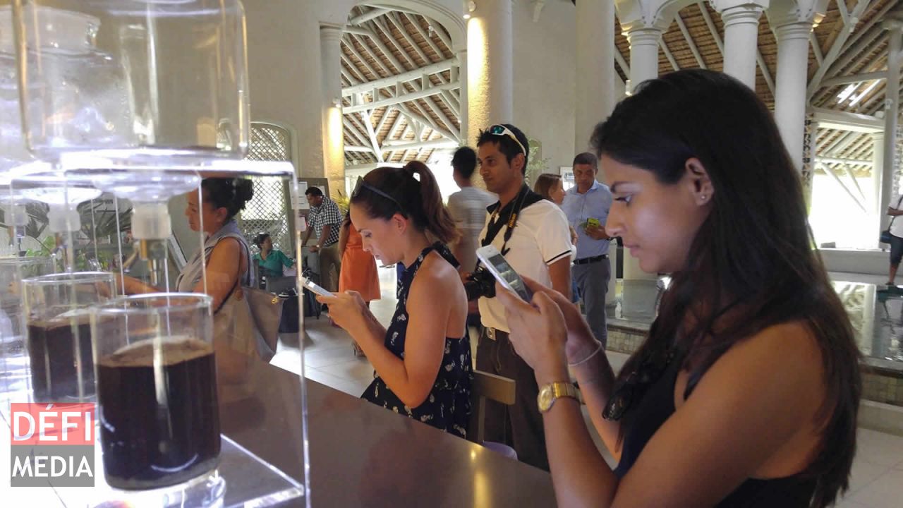 Chaque image raconte une histoire. Laeticia Darche veut partager son café avec ses « Followers ».