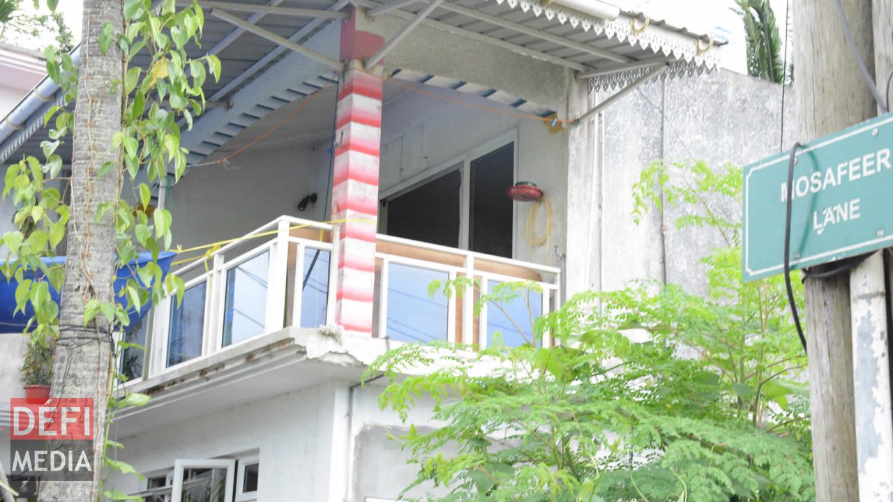 Le balcon où était installée la balançoire.