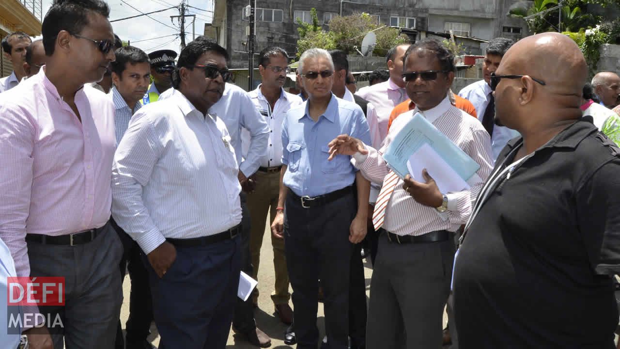 Les habitants du Nord ont profité de la présence des dirigeants politiques pour expliquer leurs problèmes.