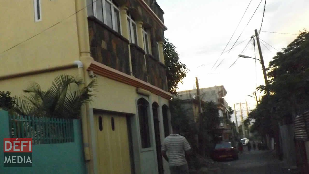 La maison a fait l’objet d’un ordre de confiscation provisoire de l’Asset Recovery Office.