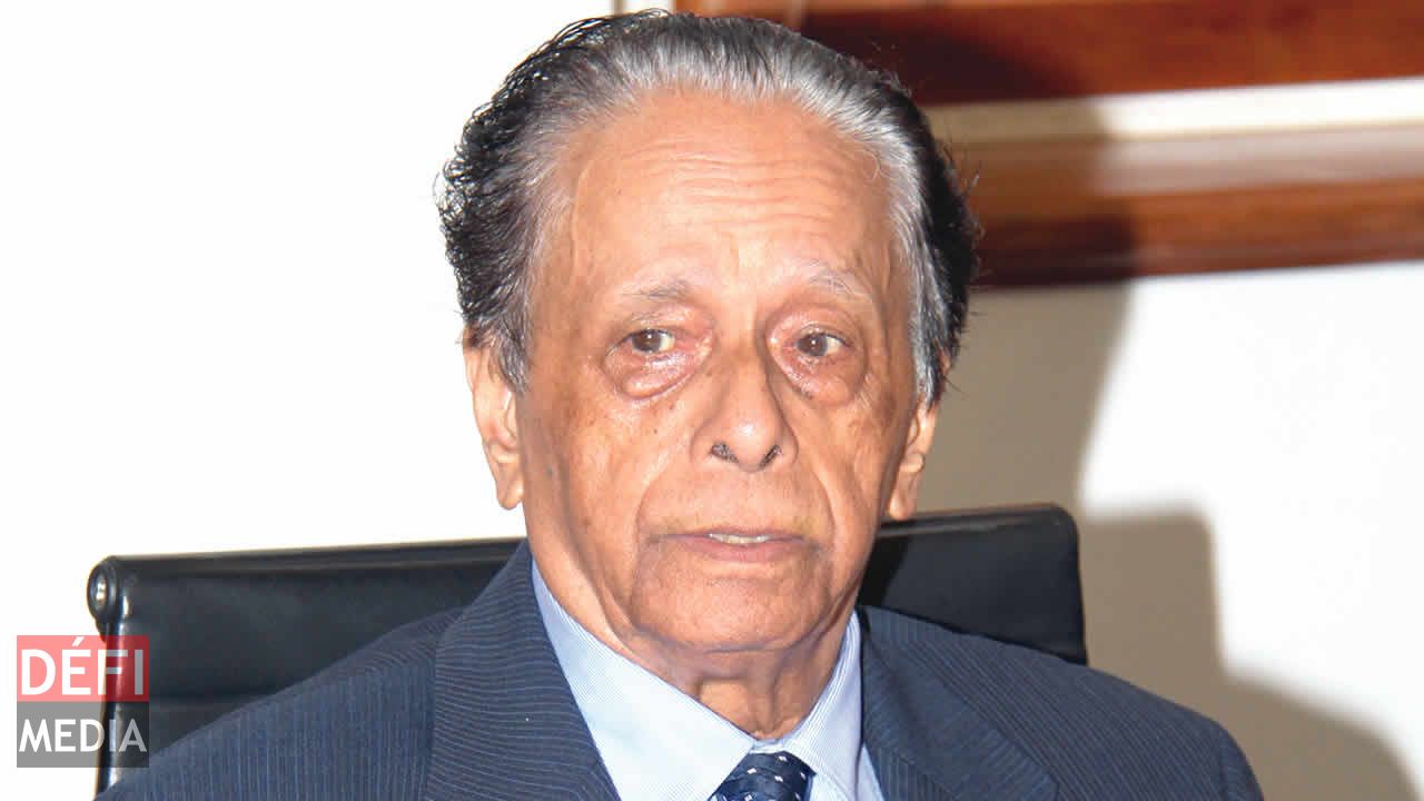 Le Premier ministre sir Anerood Jugnauth