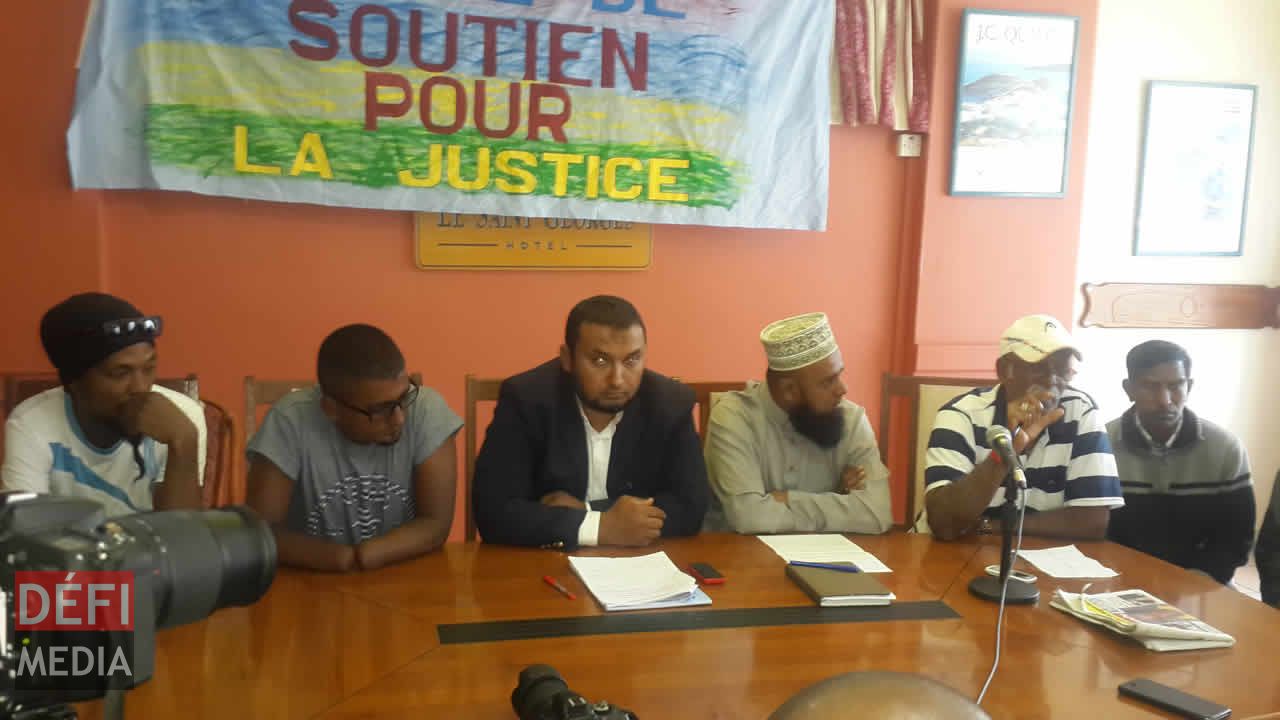 Les membres du comité de soutien pour la justice