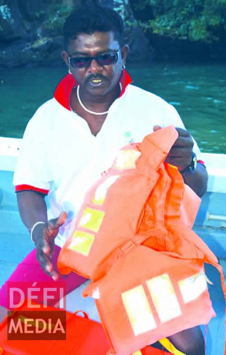 Satchin conseille toujours à ses clients de porter leur gilet de sauvetage.
