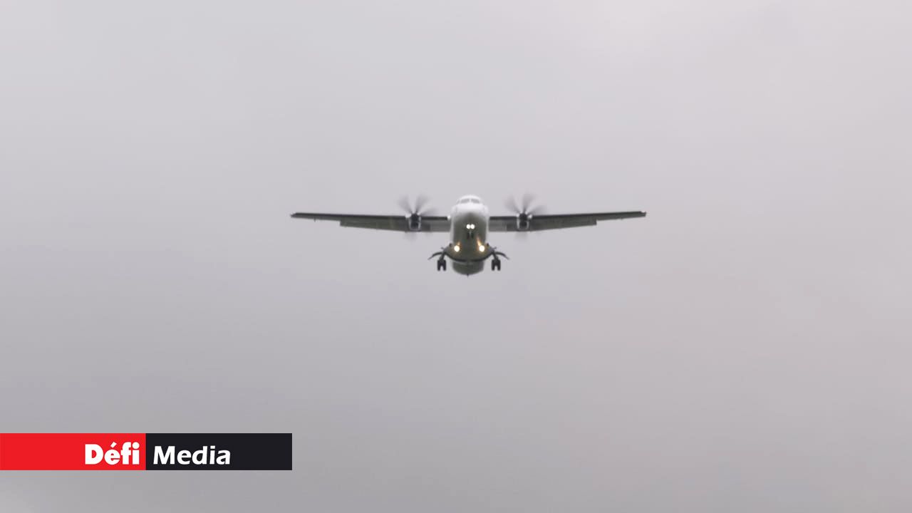 L'avion a dû atterrir en toute urgence à l'aéroport de Plaisance (Crédit photo : Waren Marie)