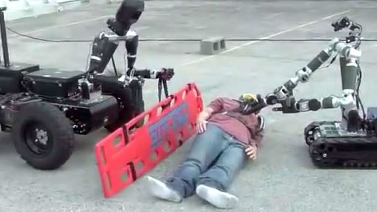 Роботы для обеспечения безопасности. Робототехнический комплекс ель-4. Робот спасатель Беар. Пожарный робот. Роботы МЧС.