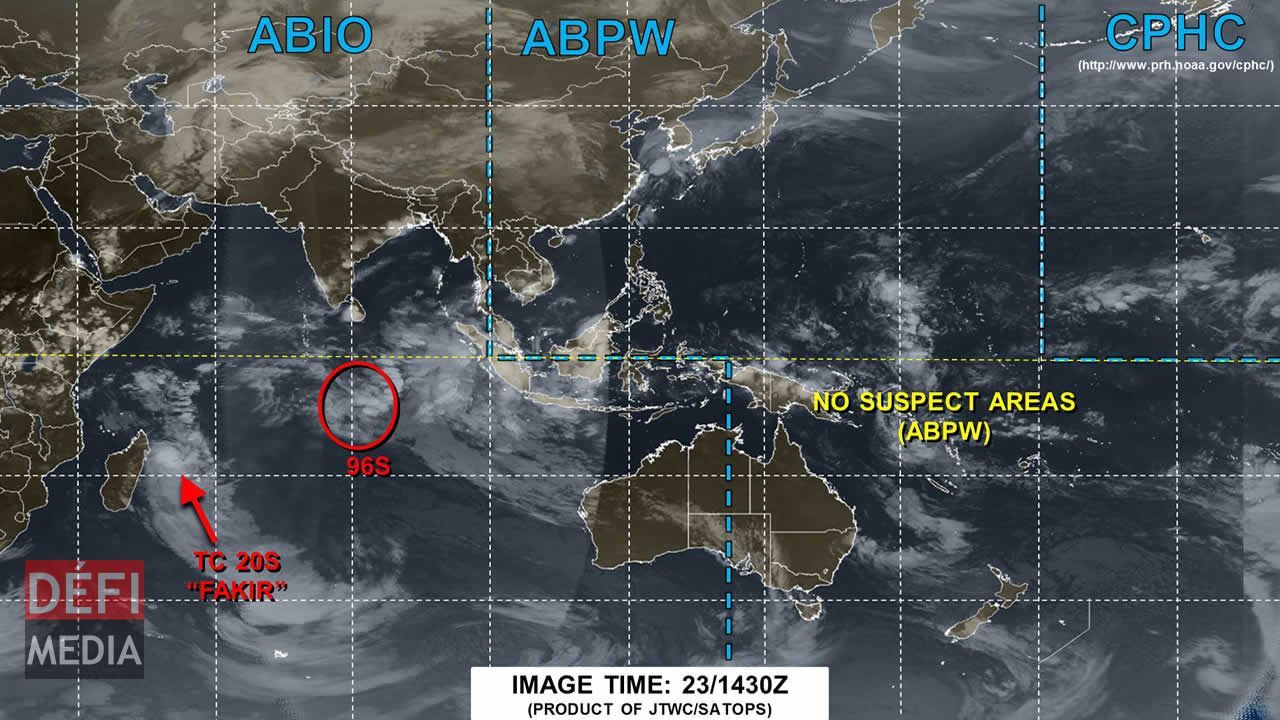 Diego Garcia avec un cyclone tropical