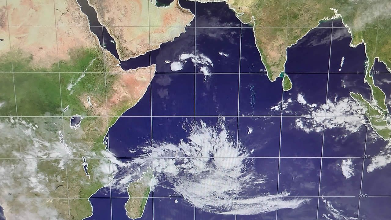 Les images satellite de l’agence spatiale américaine montrent  un système nuageux dont la taille fait la moitié de l’Australie.
