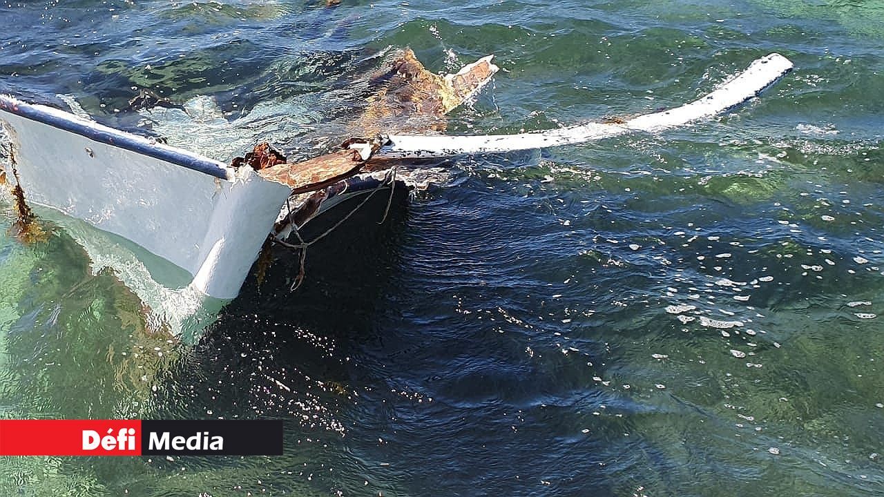 La pirogue à bord de laquelle se trouvaient Antoine Capiron, un pêcheur de 62 ans, habitant Grand-Gaube, et deux de ses amis, a chaviré au large de Poudre-d’Or dans le nord de l’île Maurice, le 13 mai dernier.