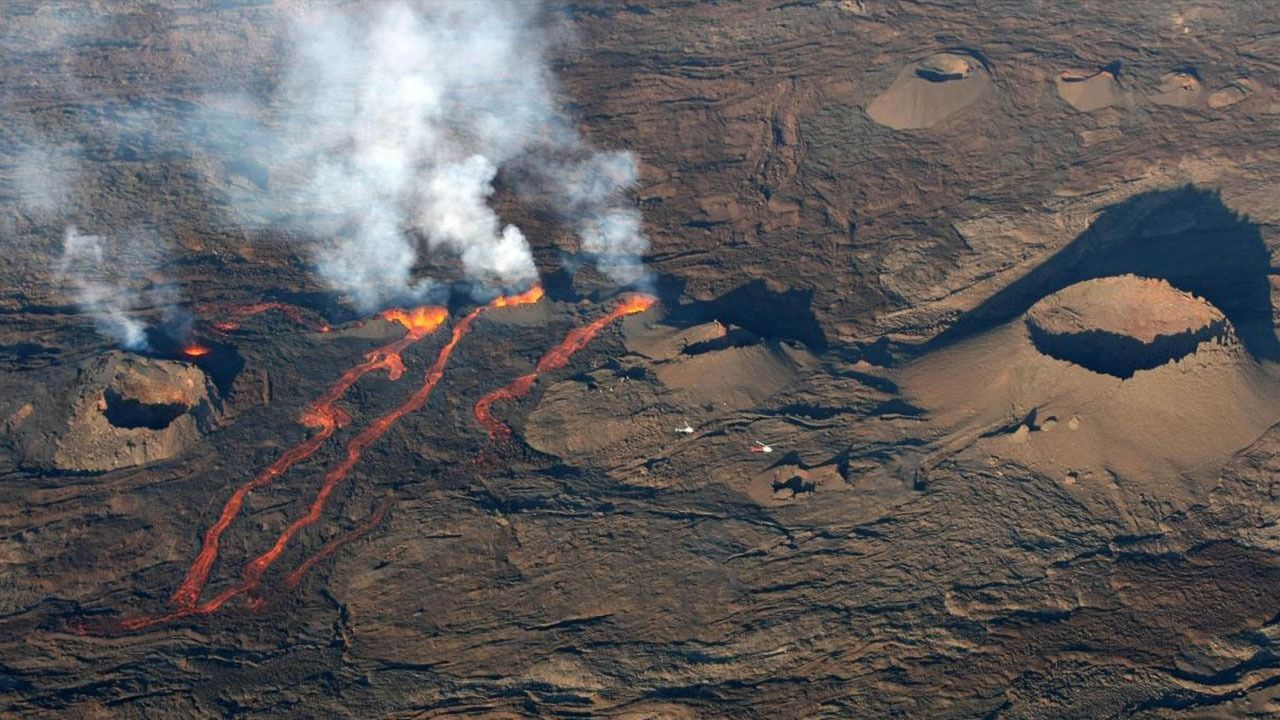 La R union le Piton  de  la Fournaise  en ruption pour la 