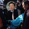 Le chef de file de l'opposition sud-coréenne poignardé