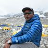 L'alpiniste népalais Kami Rita Sherpa gravit l'Everest pour la 30e fois, un record mondial