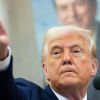 Trump défend sa décision d'empêcher Harvard d'accueillir des étudiants étrangers